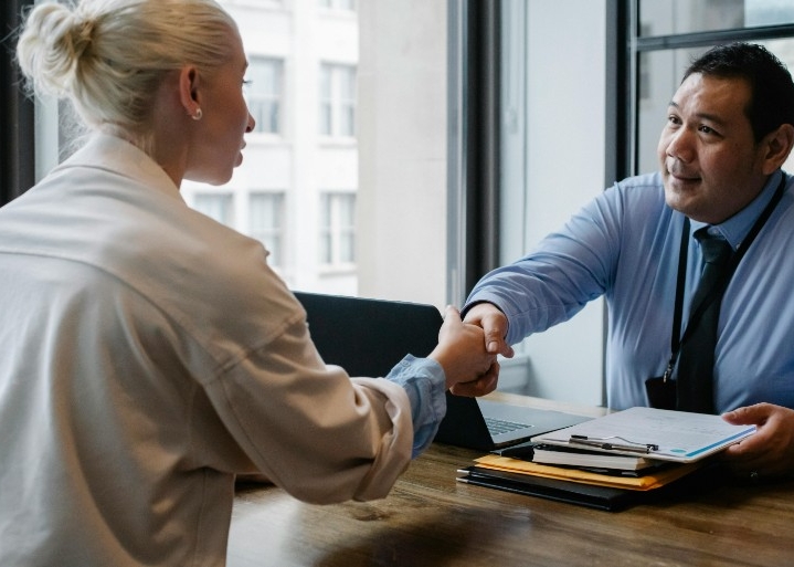 Tried, tested, effective and highly interactive communication and leadership courses.